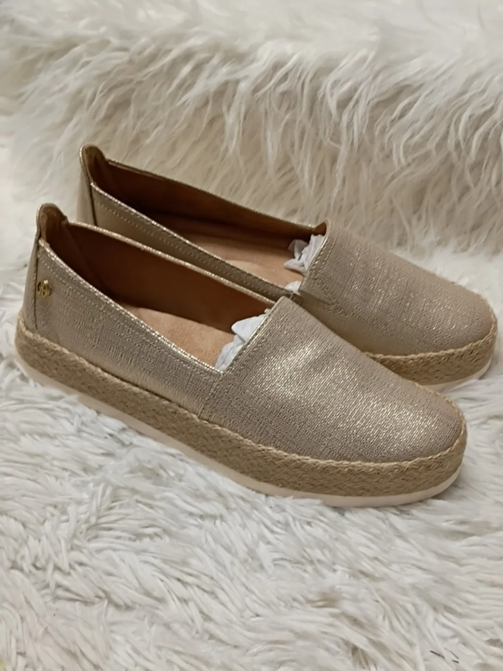 New Giani Bernini Metallic Beige Slip-On Espadrilles Size 8 Flawed